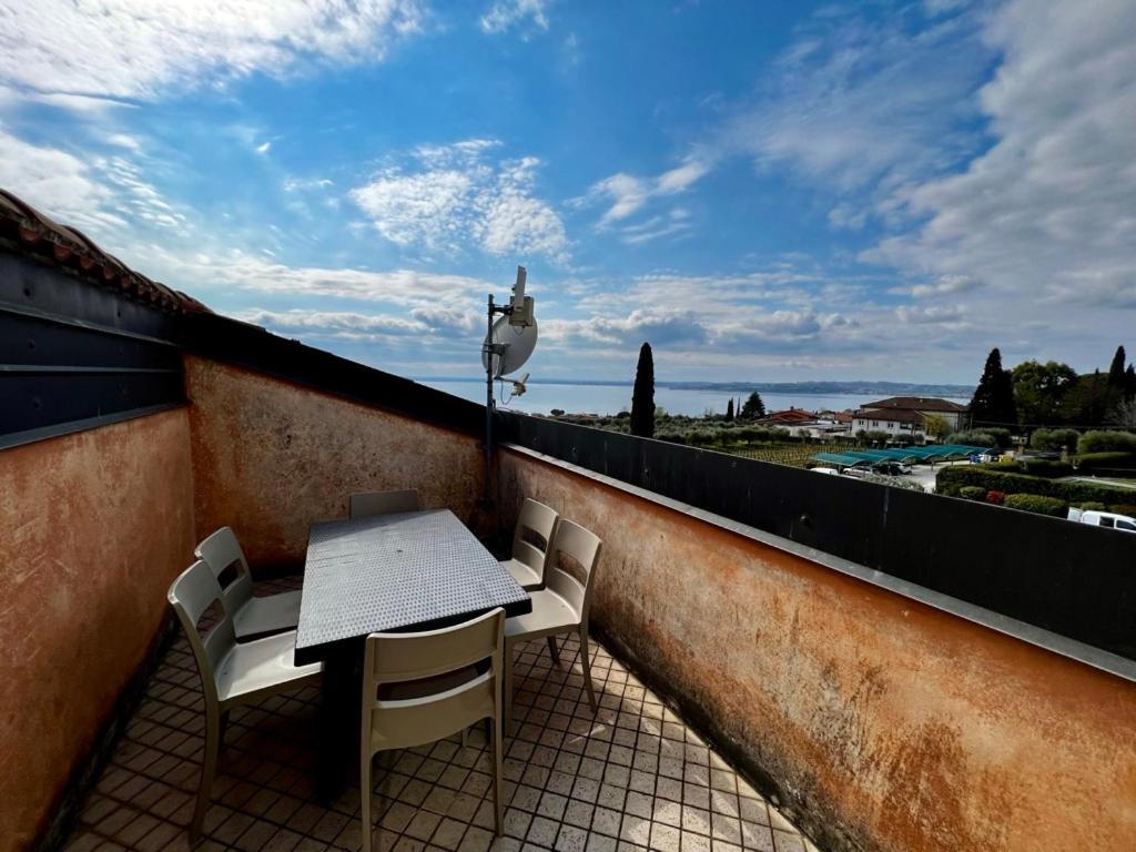 Residence Corte Ferrari -Ciao Vacanze- Moniga del Garda Bagian luar foto