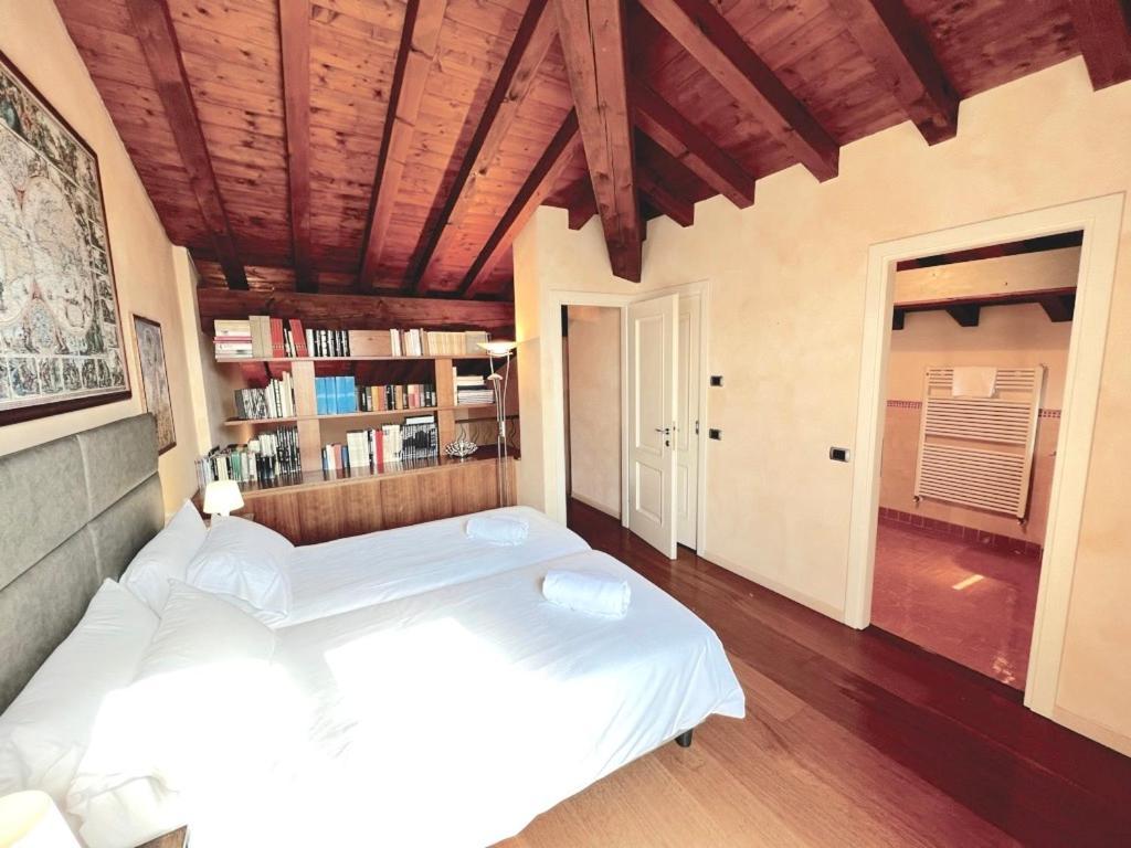 Residence Corte Ferrari -Ciao Vacanze- Moniga del Garda Bagian luar foto