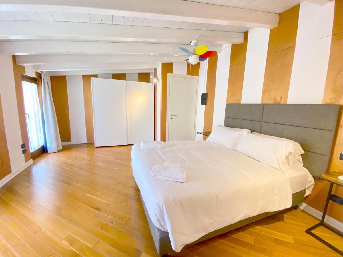 Residence Corte Ferrari -Ciao Vacanze- Moniga del Garda Bagian luar foto
