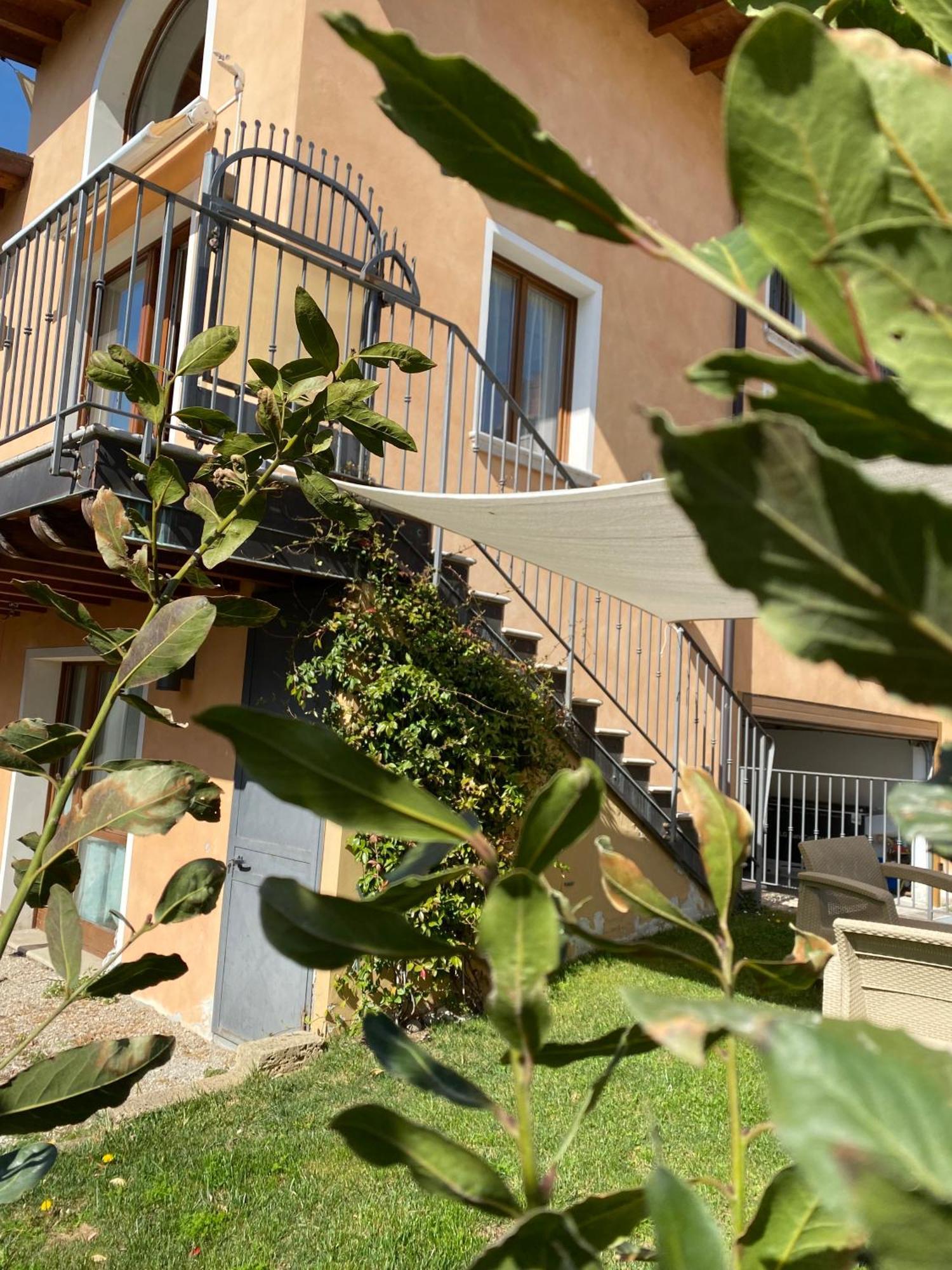 Residence Corte Ferrari -Ciao Vacanze- Moniga del Garda Ruang foto