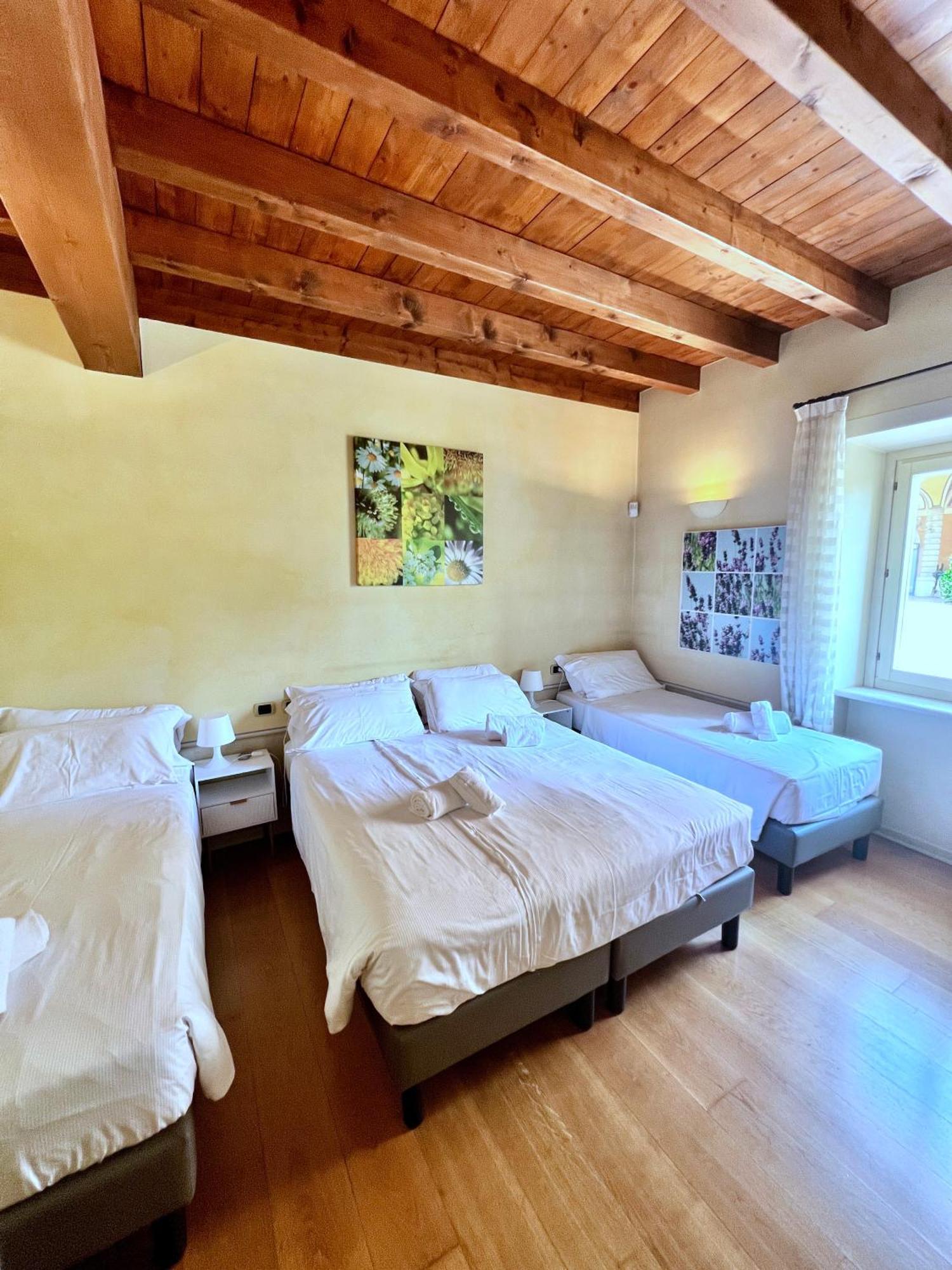 Residence Corte Ferrari -Ciao Vacanze- Moniga del Garda Ruang foto