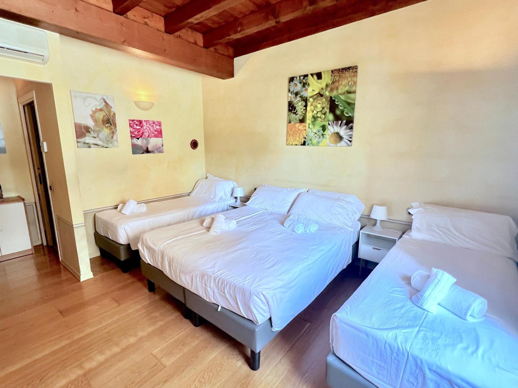 Residence Corte Ferrari -Ciao Vacanze- Moniga del Garda Bagian luar foto
