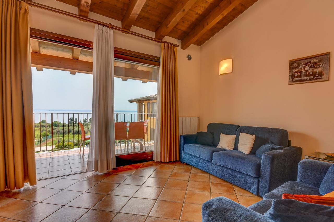 Residence Corte Ferrari -Ciao Vacanze- Moniga del Garda Bagian luar foto
