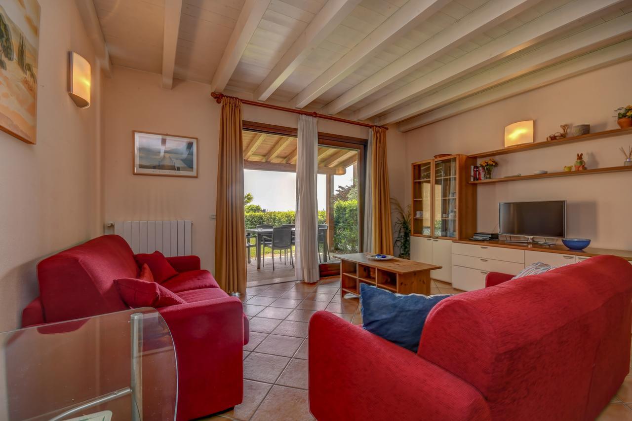 Residence Corte Ferrari -Ciao Vacanze- Moniga del Garda Bagian luar foto