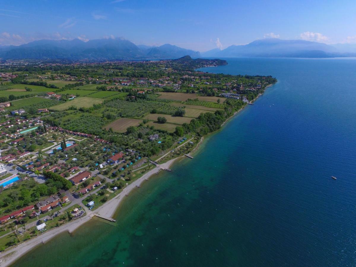 Residence Corte Ferrari -Ciao Vacanze- Moniga del Garda Bagian luar foto