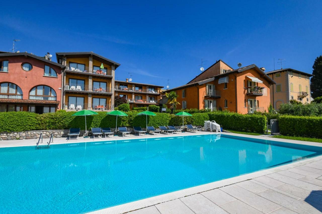 Residence Corte Ferrari -Ciao Vacanze- Moniga del Garda Bagian luar foto