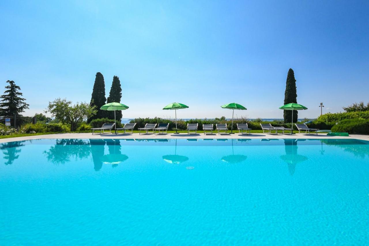 Residence Corte Ferrari -Ciao Vacanze- Moniga del Garda Bagian luar foto